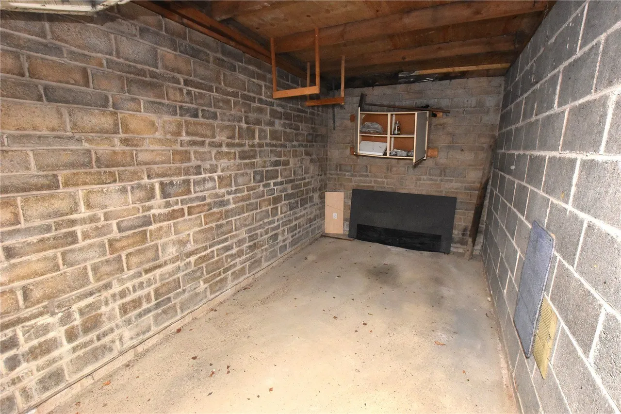 Lower Town Street, Bramley, LS13, photo 10