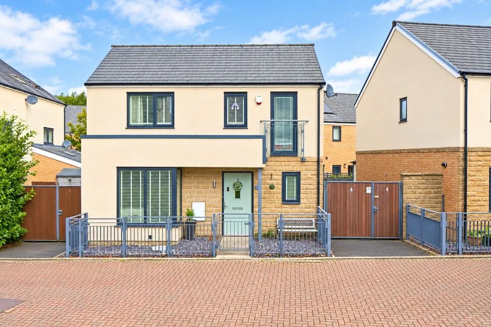 3 bed house for sale — Marlon Crescent, Burnley, Lancashire, BB11