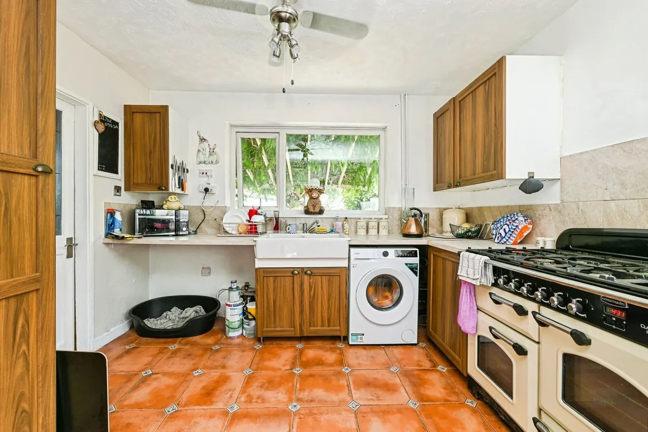 Clevely Way, Clifton, Nottingham, NG11, photo 6