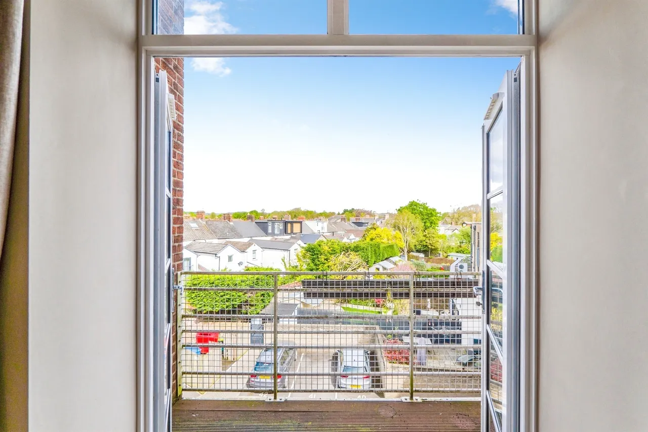 Romilly Crescent, Cardiff, photo 4