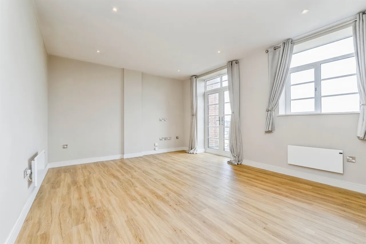 Romilly Crescent, Cardiff, photo 2