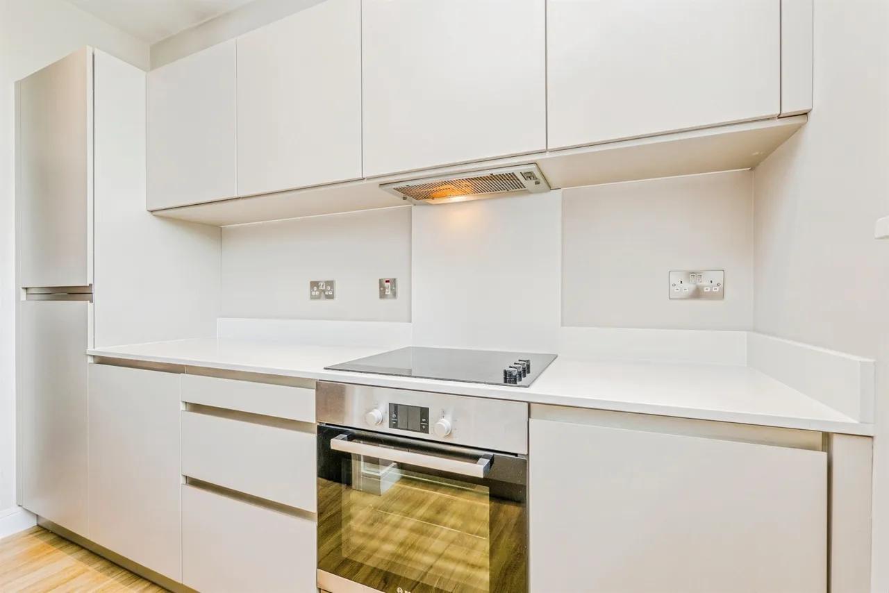 Romilly Crescent, Cardiff, photo 7