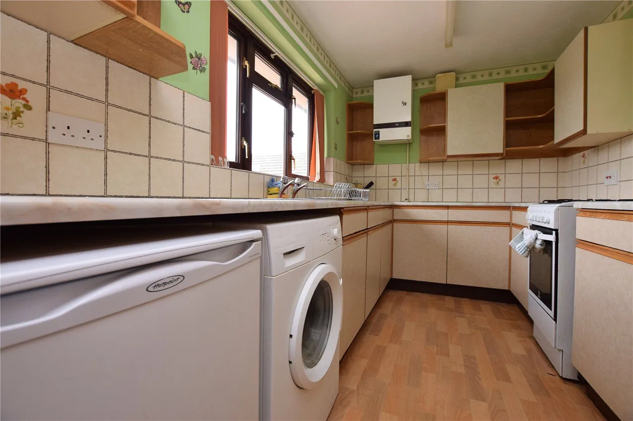 Birchfields Court, Leeds, LS14, photo 4