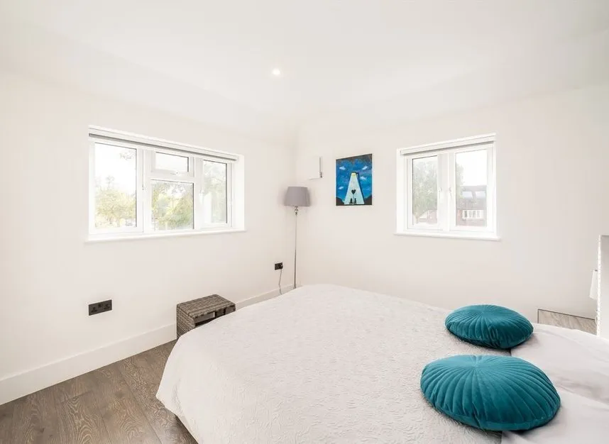 Almond Grove, Brentford, TW8, photo 6