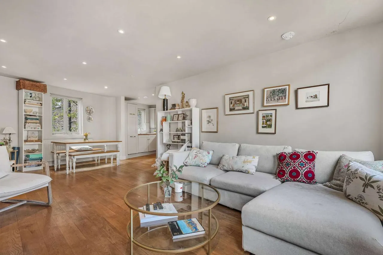 Pindock Mews, Little Venice, London, W9 2PY, photo 3