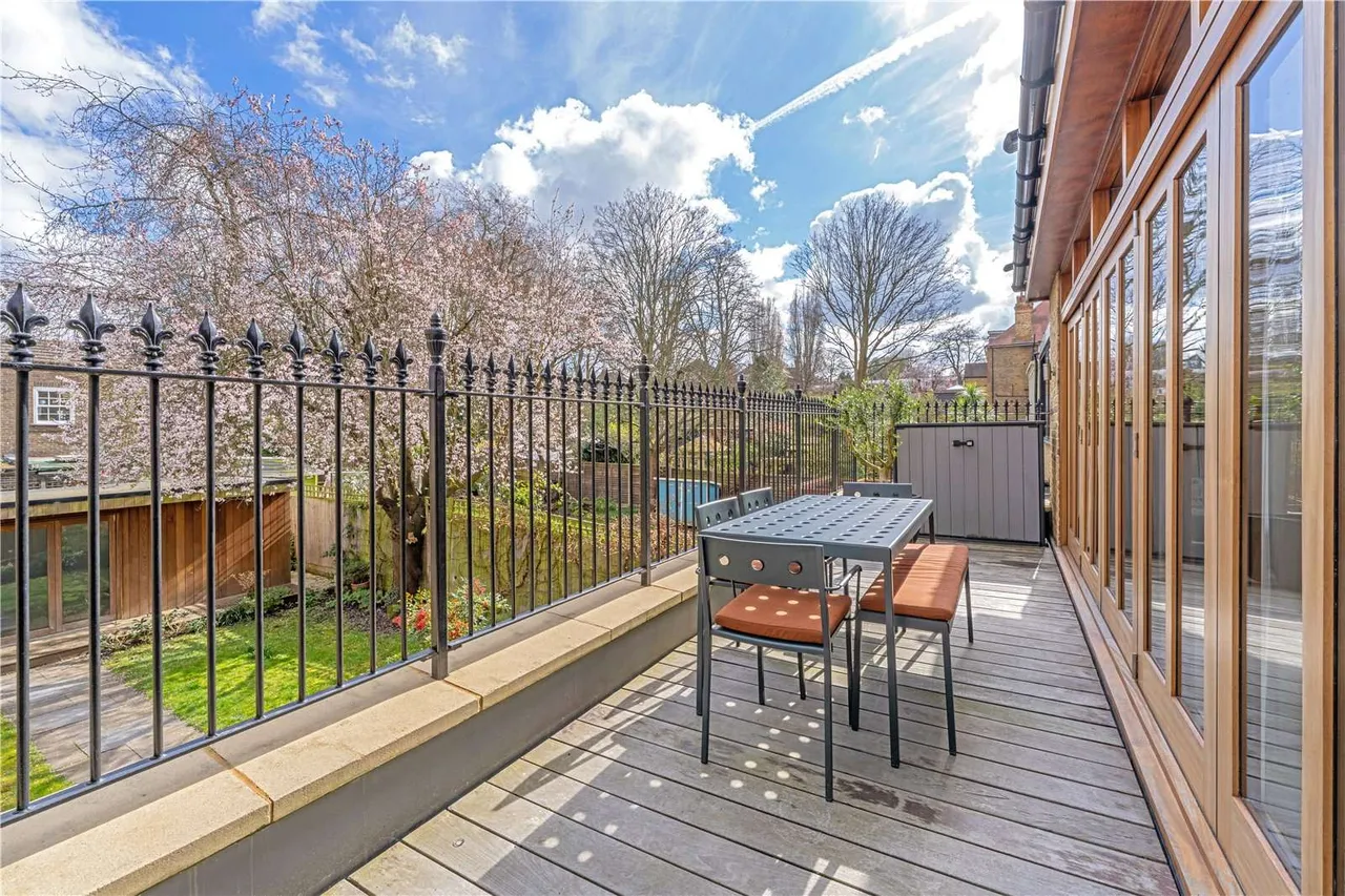 Kings Road, Richmond, TW10, photo 4