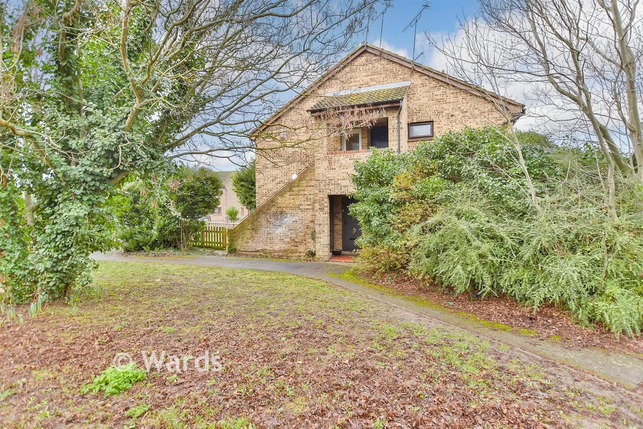 Invicta Court, Milton Regis, ME10, photo 2