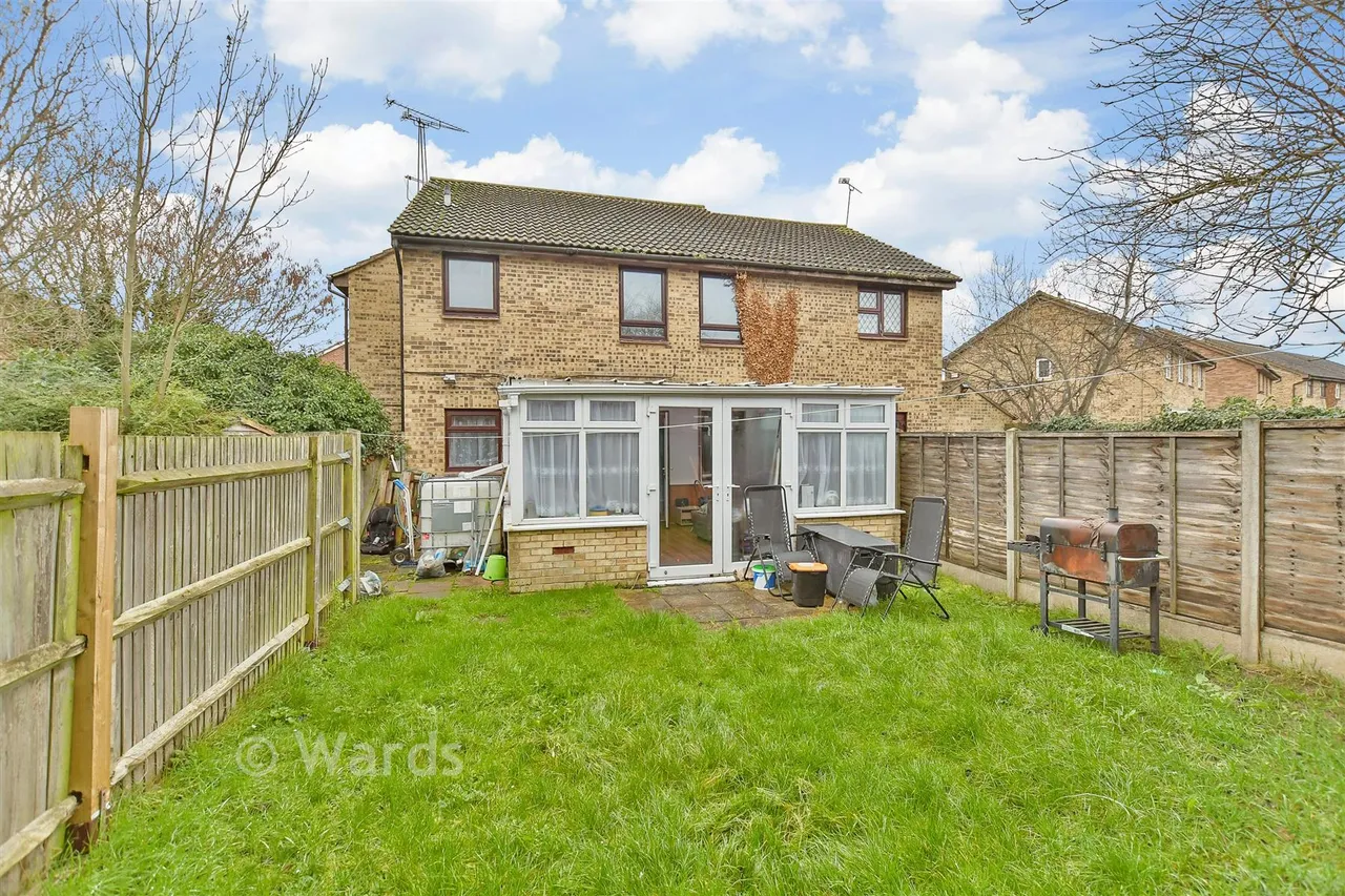 2 bed flat for sale, Invicta Court, Milton Regis, ME10