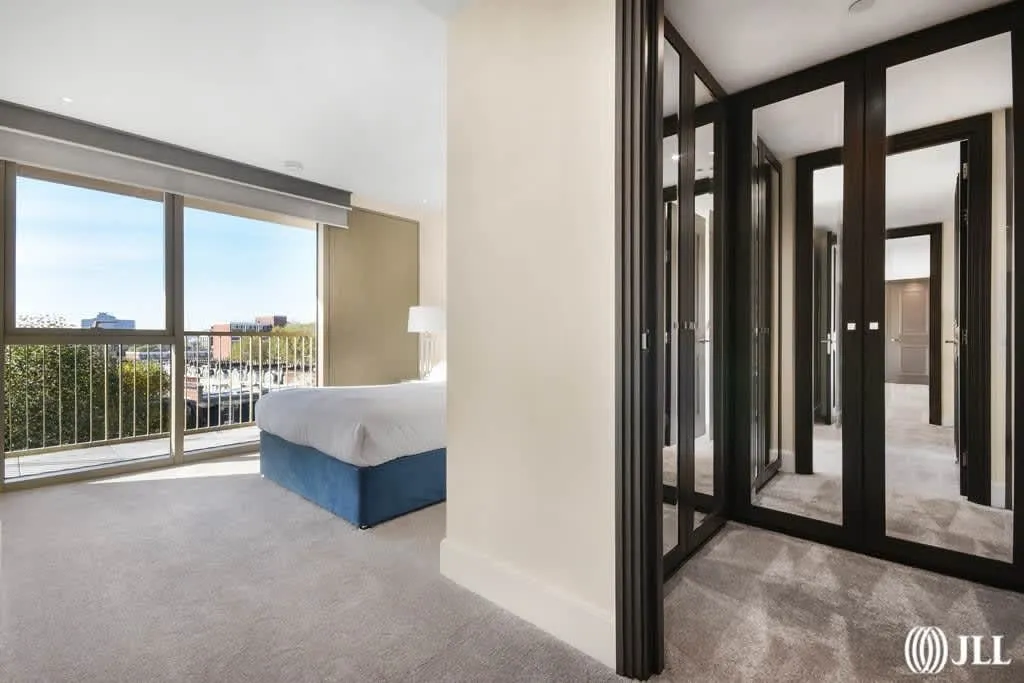 Warwick Lane, London, W14, photo 3