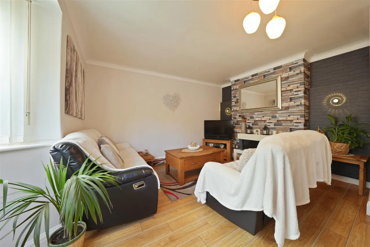 Meadow Head Drive, Meadowhead, S8, photo 7
