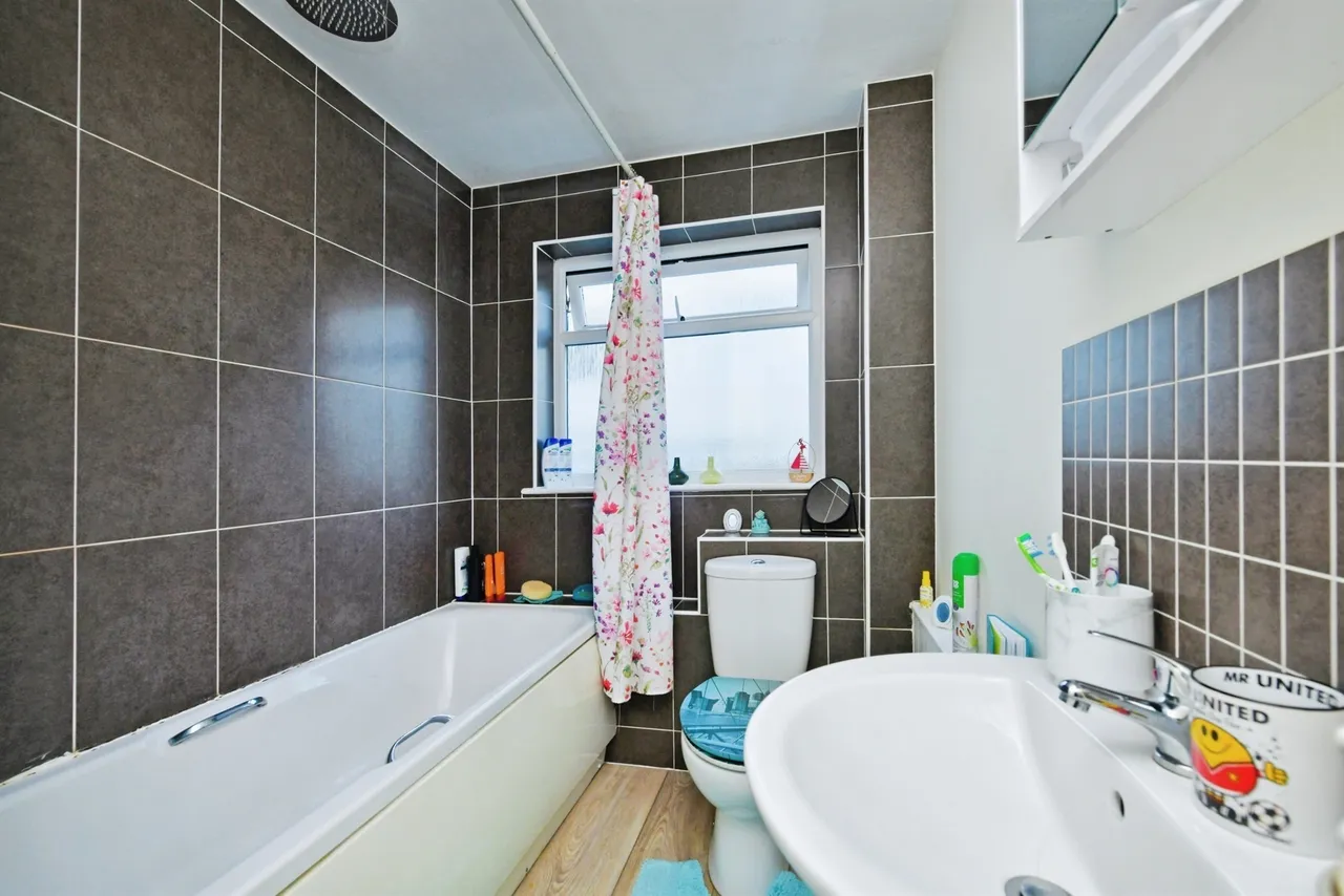 Tamar Court, Saltash, PL12, photo 5