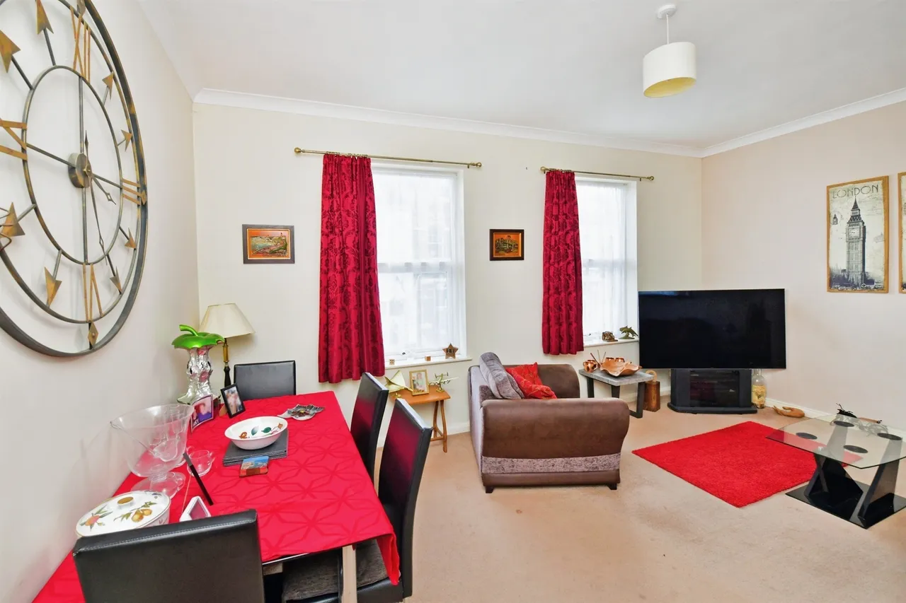 Tamar Court, Saltash, PL12, photo 4