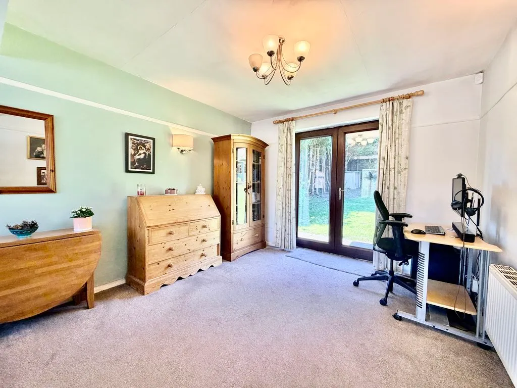 Kingsmead Road, High Wycombe HP11 1JL, photo 5