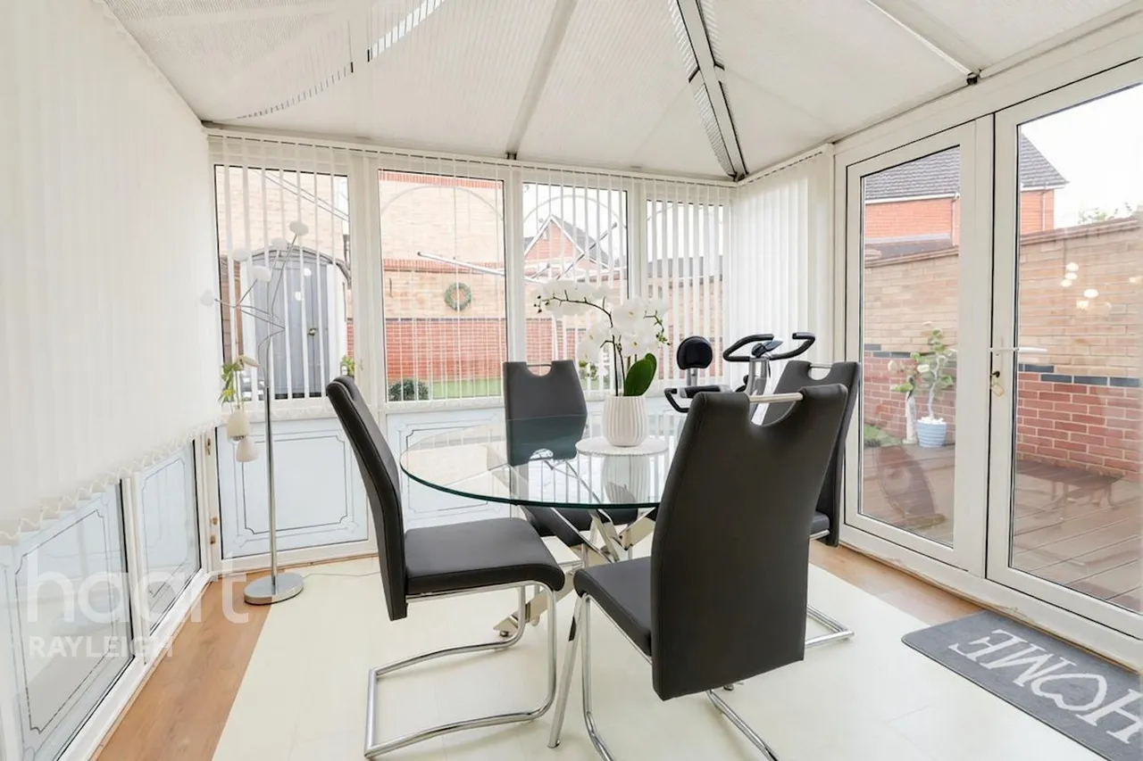 Heron Close, Rayleigh, SS6, photo 5