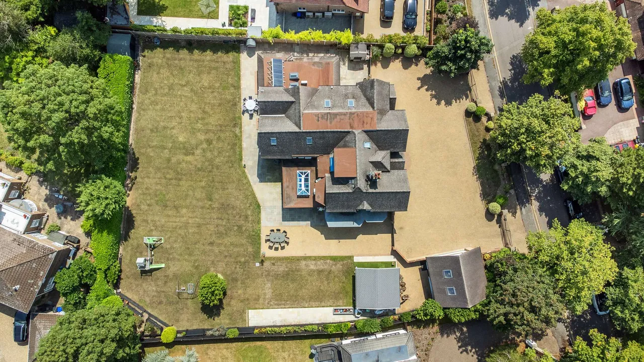 Vicarage Way, Gerrards Cross, SL9, photo 2