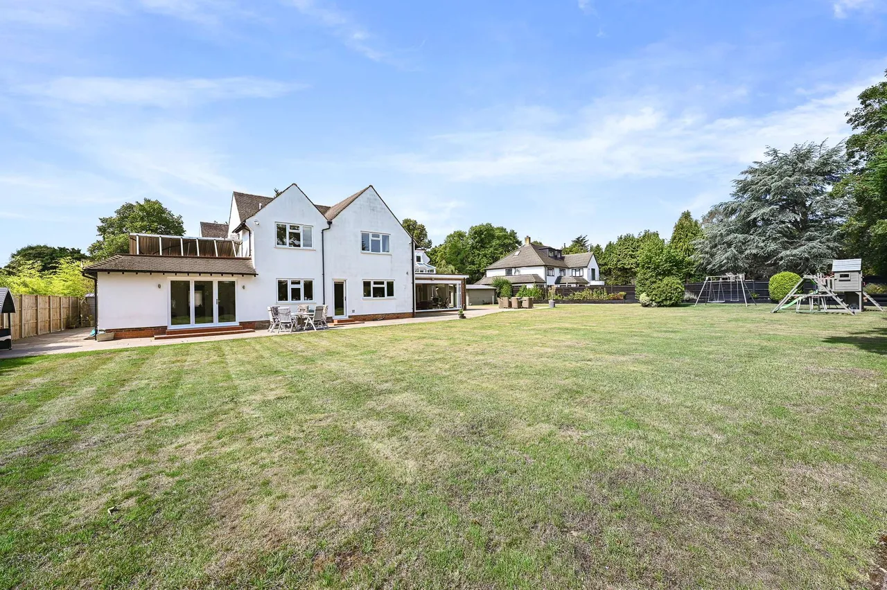 Vicarage Way, Gerrards Cross, SL9, photo 24