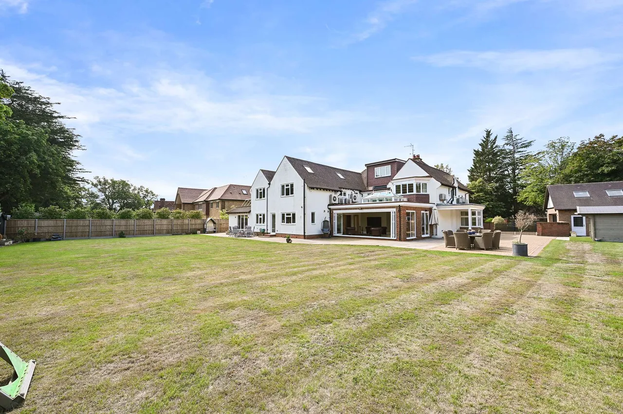 Vicarage Way, Gerrards Cross, SL9, photo 25