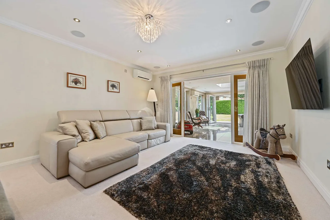 Vicarage Way, Gerrards Cross, SL9, photo 8