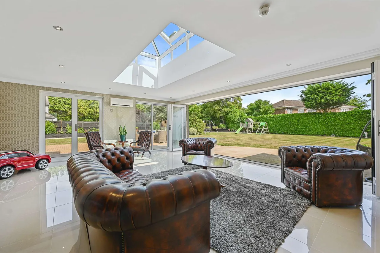 Vicarage Way, Gerrards Cross, SL9, photo 11