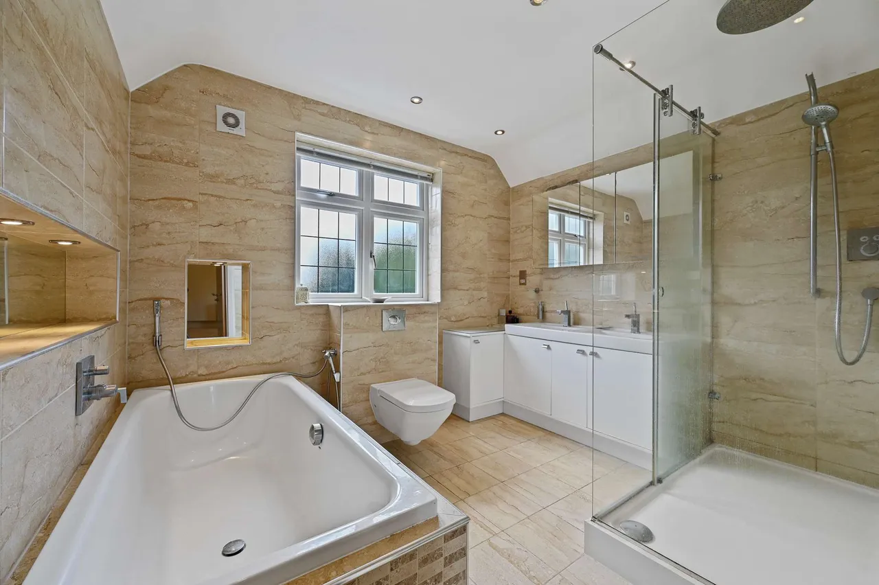 Vicarage Way, Gerrards Cross, SL9, photo 15