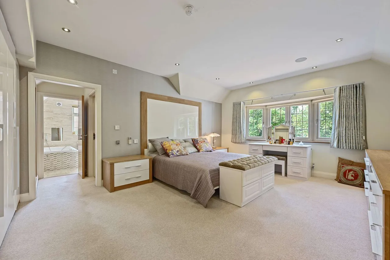 Vicarage Way, Gerrards Cross, SL9, photo 14