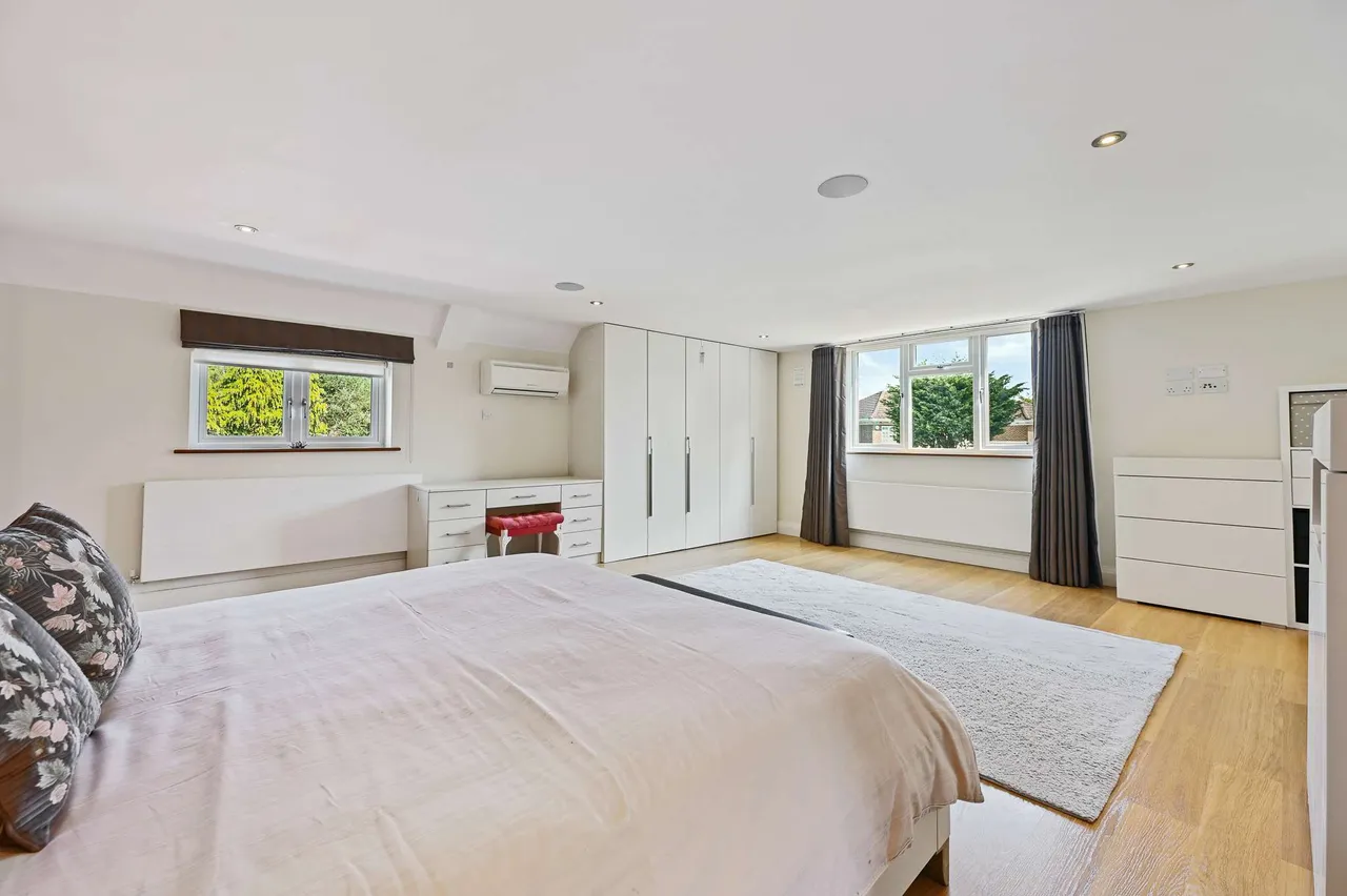 Vicarage Way, Gerrards Cross, SL9, photo 16