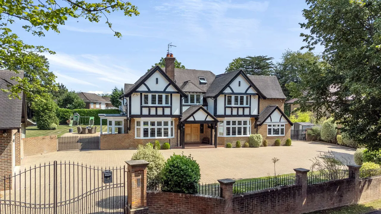 7 bed house for sale, Vicarage Way, Gerrards Cross, SL9