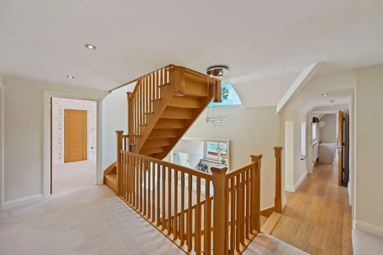 Vicarage Way, Gerrards Cross, SL9, photo 21