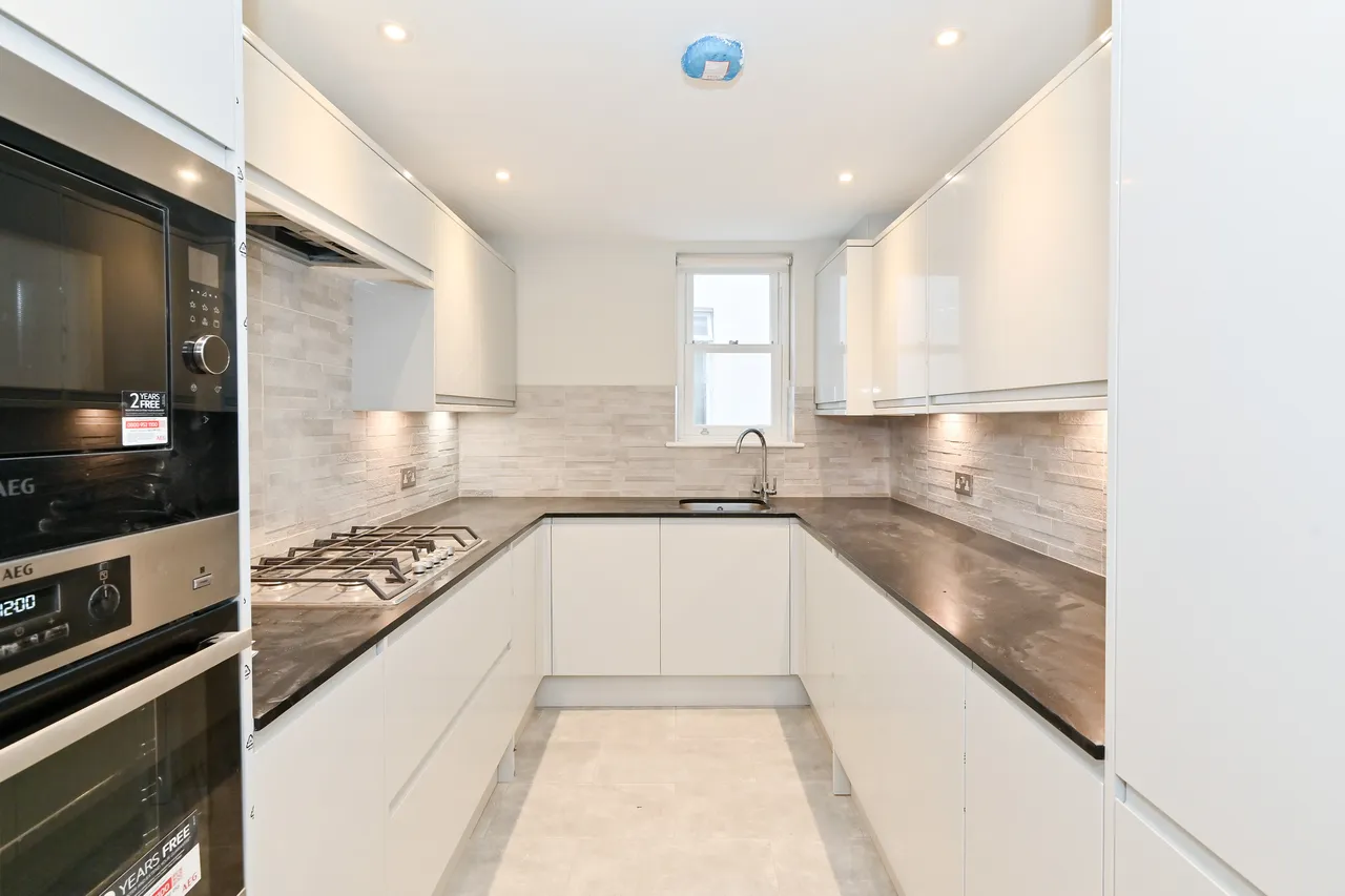Warwick Gardens, London, W14, photo 3