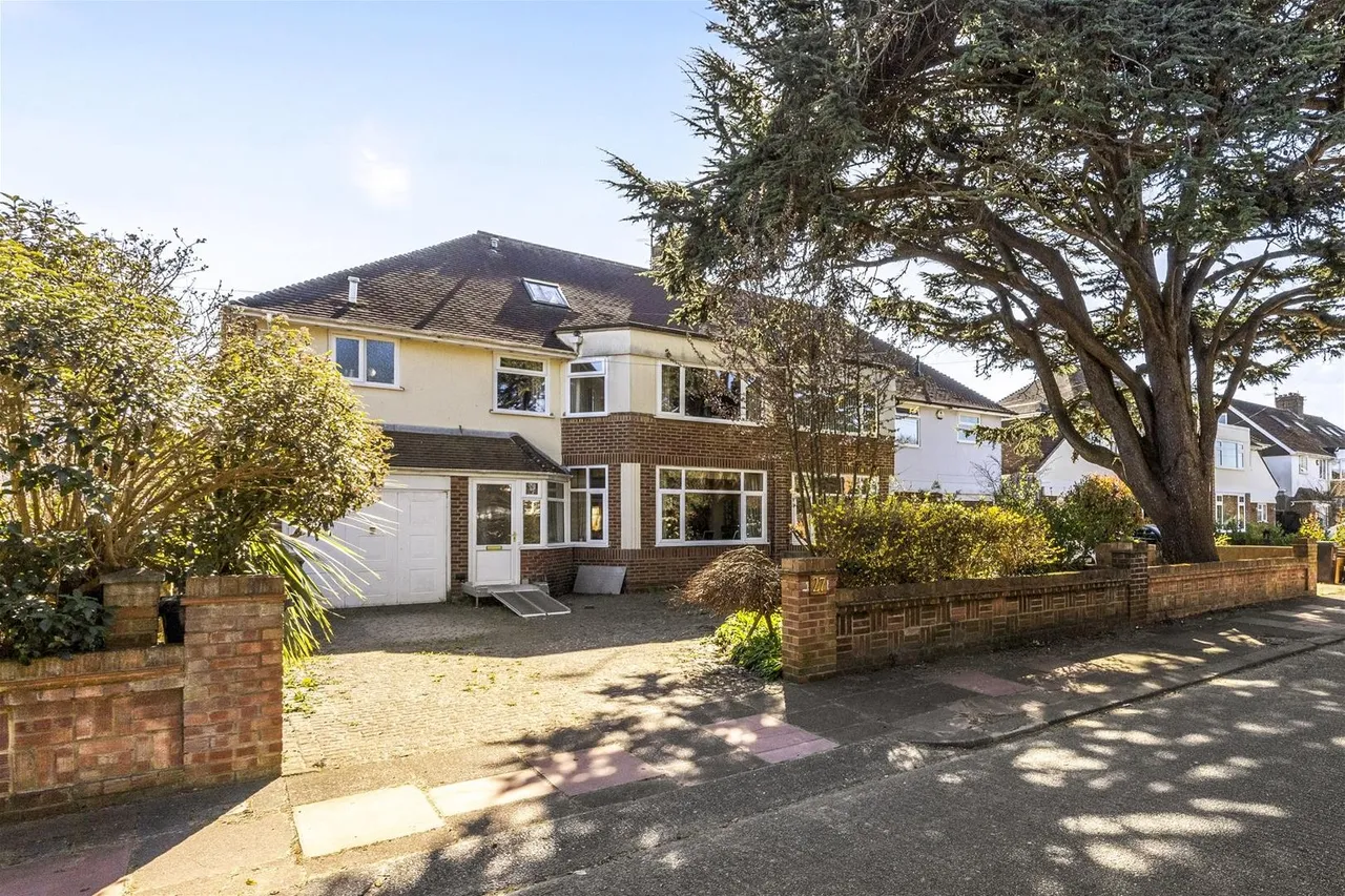 West Park Lane, Goring-By-Sea, Worthing, photo 26