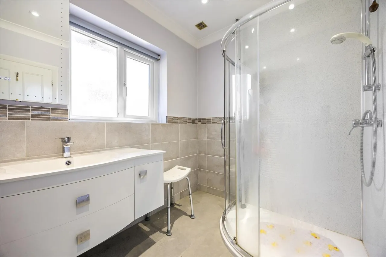 West Park Lane, Goring-By-Sea, Worthing, photo 10