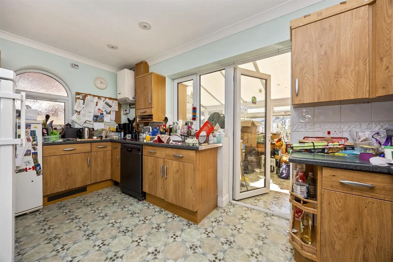 West Park Lane, Goring-By-Sea, Worthing, photo 4