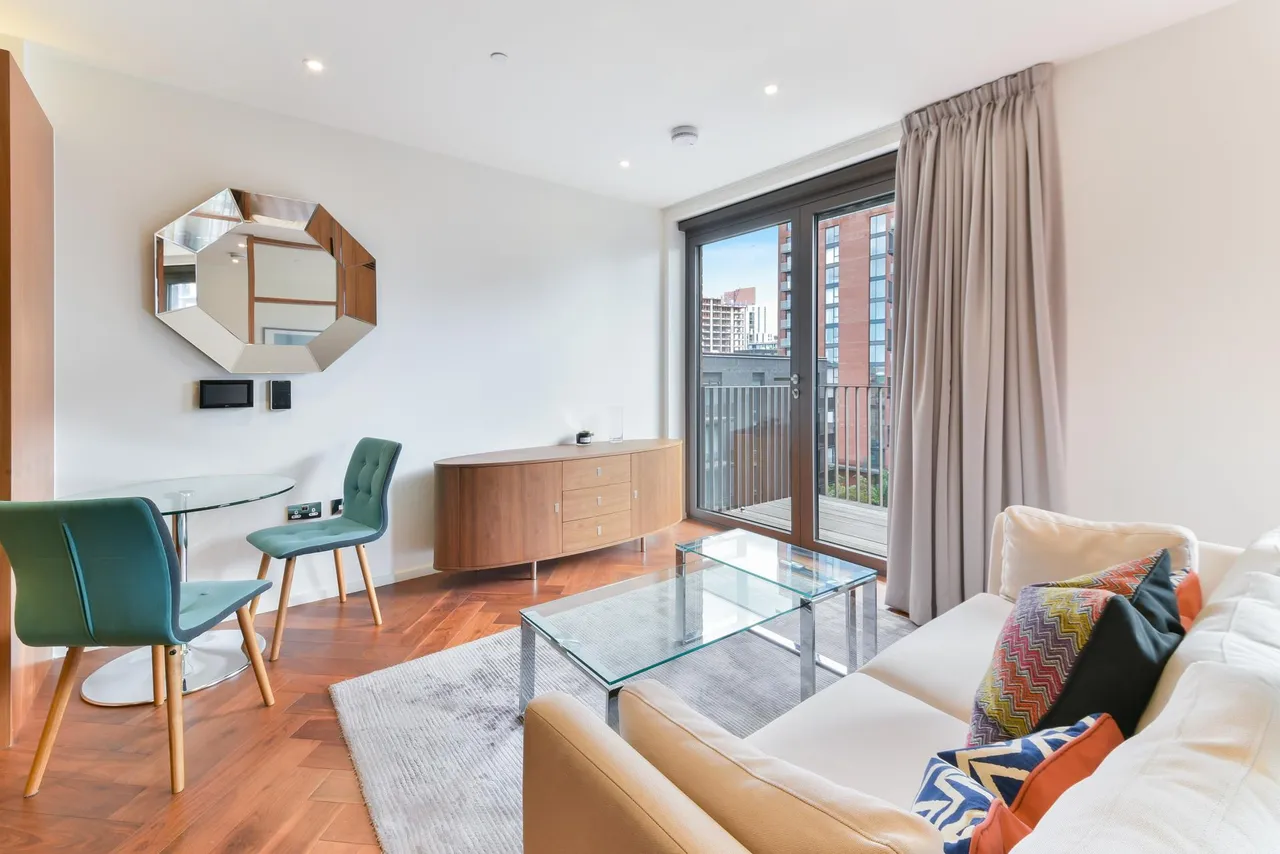 flat to rent, Embassy Gardens, London, SW11