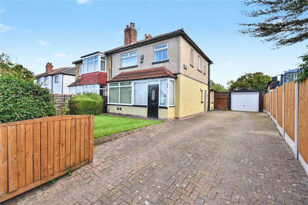 3 bed house for sale, York Road, Leeds, LS9