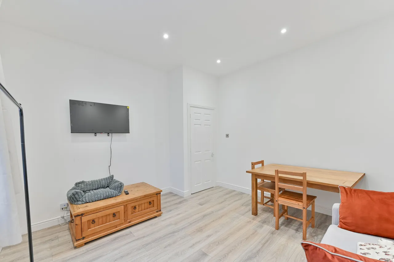 185c Southampton Way, London, photo 5