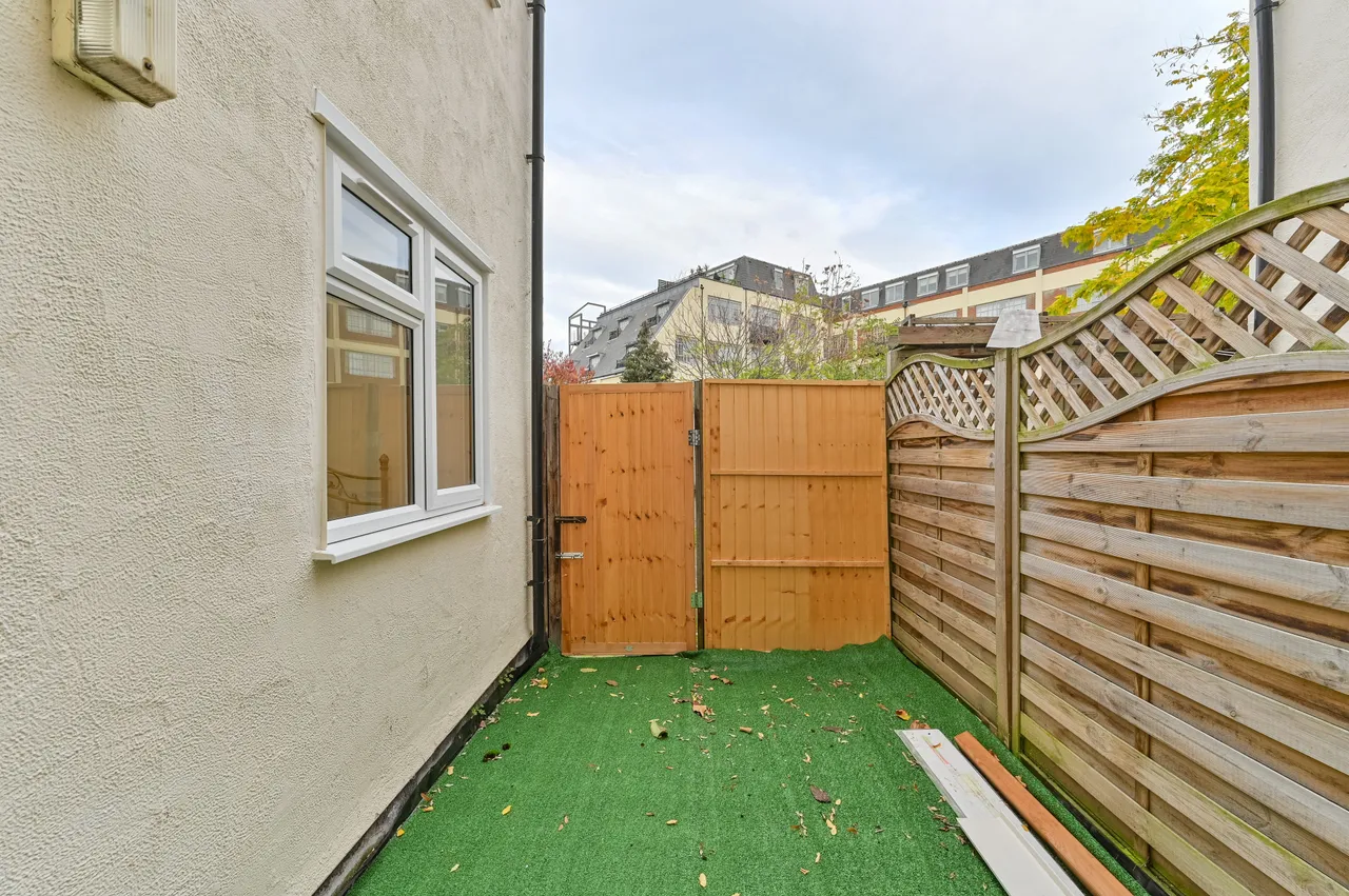 185c Southampton Way, London, photo 8