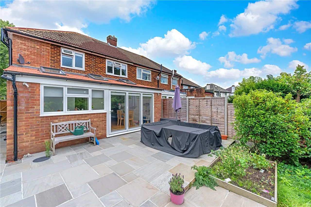 Uxbridge Road, Hampton Hill, TW12 1AU, photo 8