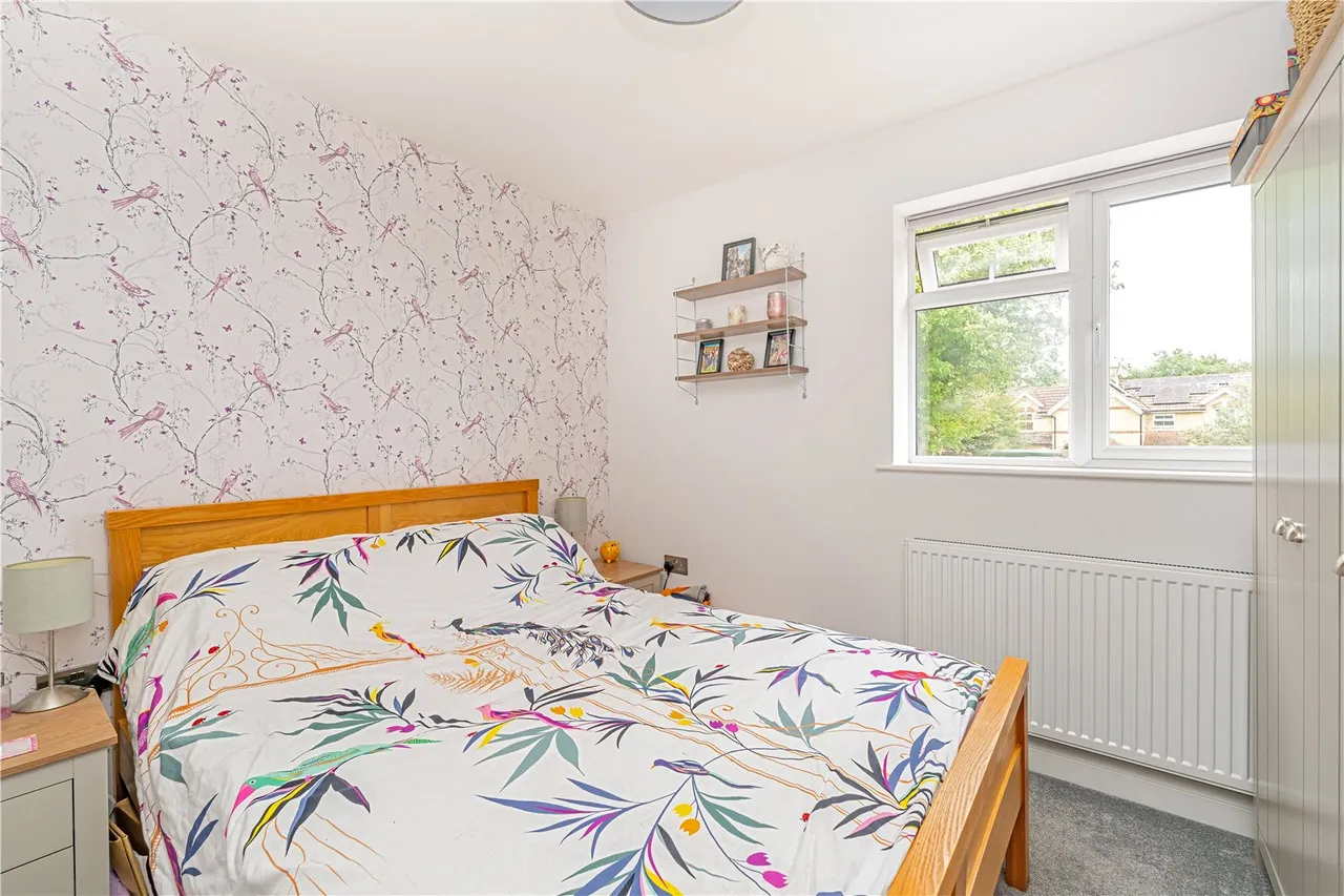 Uxbridge Road, Hampton Hill, TW12 1AU, photo 6