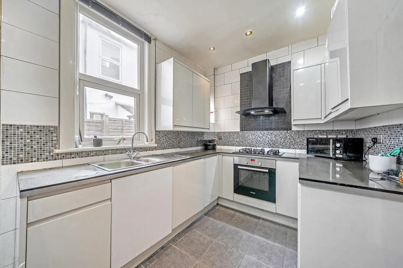 Arran Road, SE6, photo 2