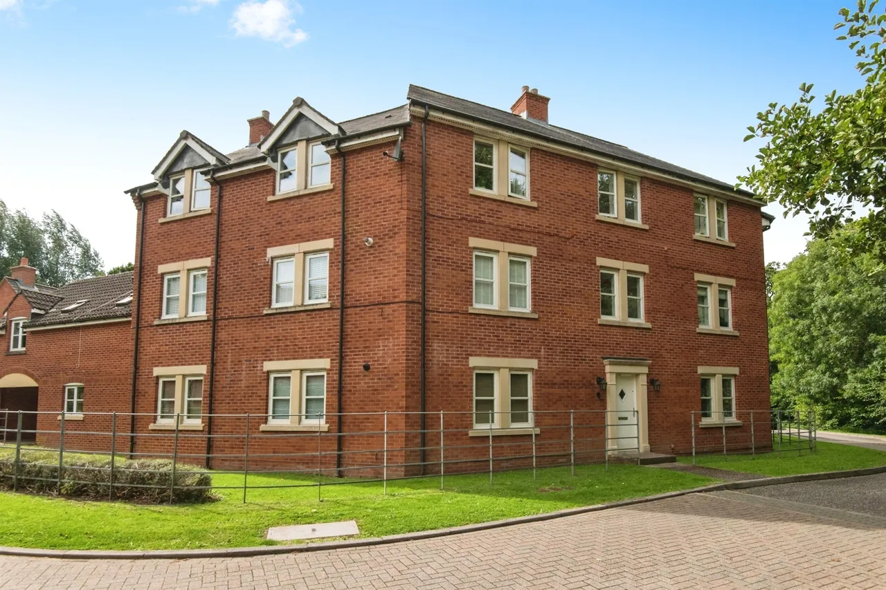 2 bed flat for sale, Tidcombe Walk, Tiverton, EX16