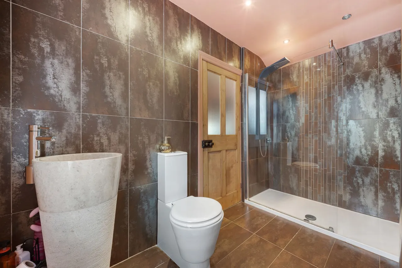 Birchfield Road, Widnes, WA8, photo 26