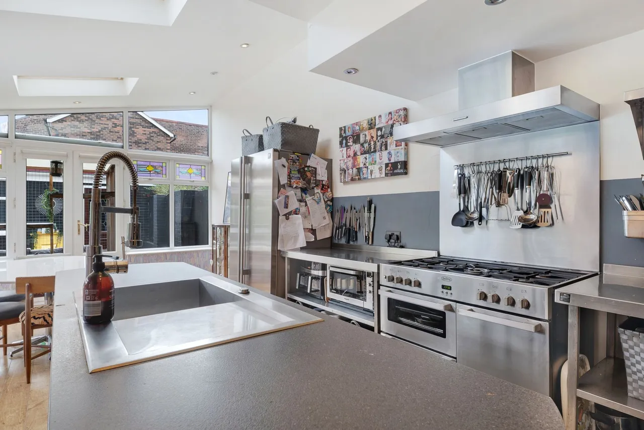 Birchfield Road, Widnes, WA8, photo 13