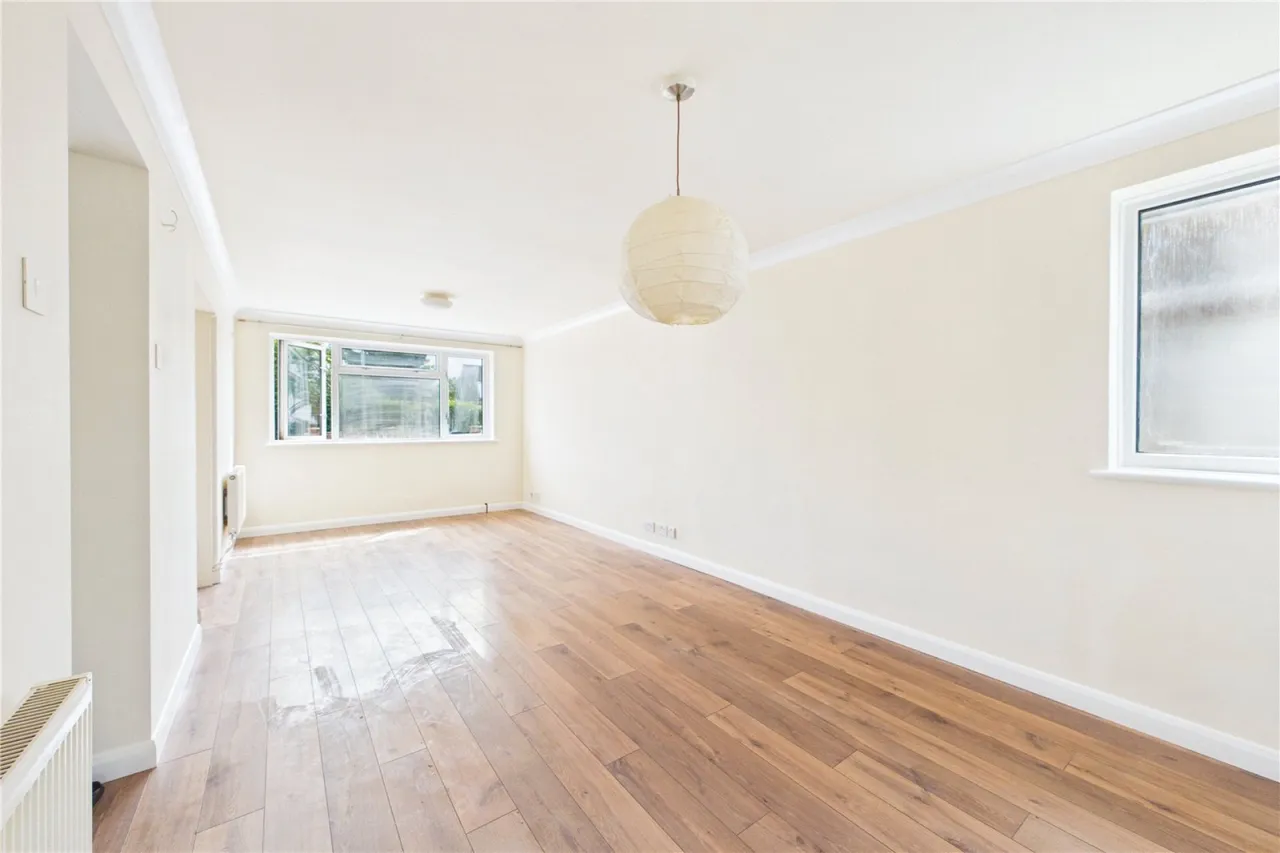 Basingstoke Road, Three Mile Cross, RG7, photo 2
