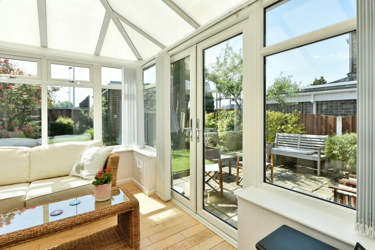Royton, Oldham, OL2, photo 11