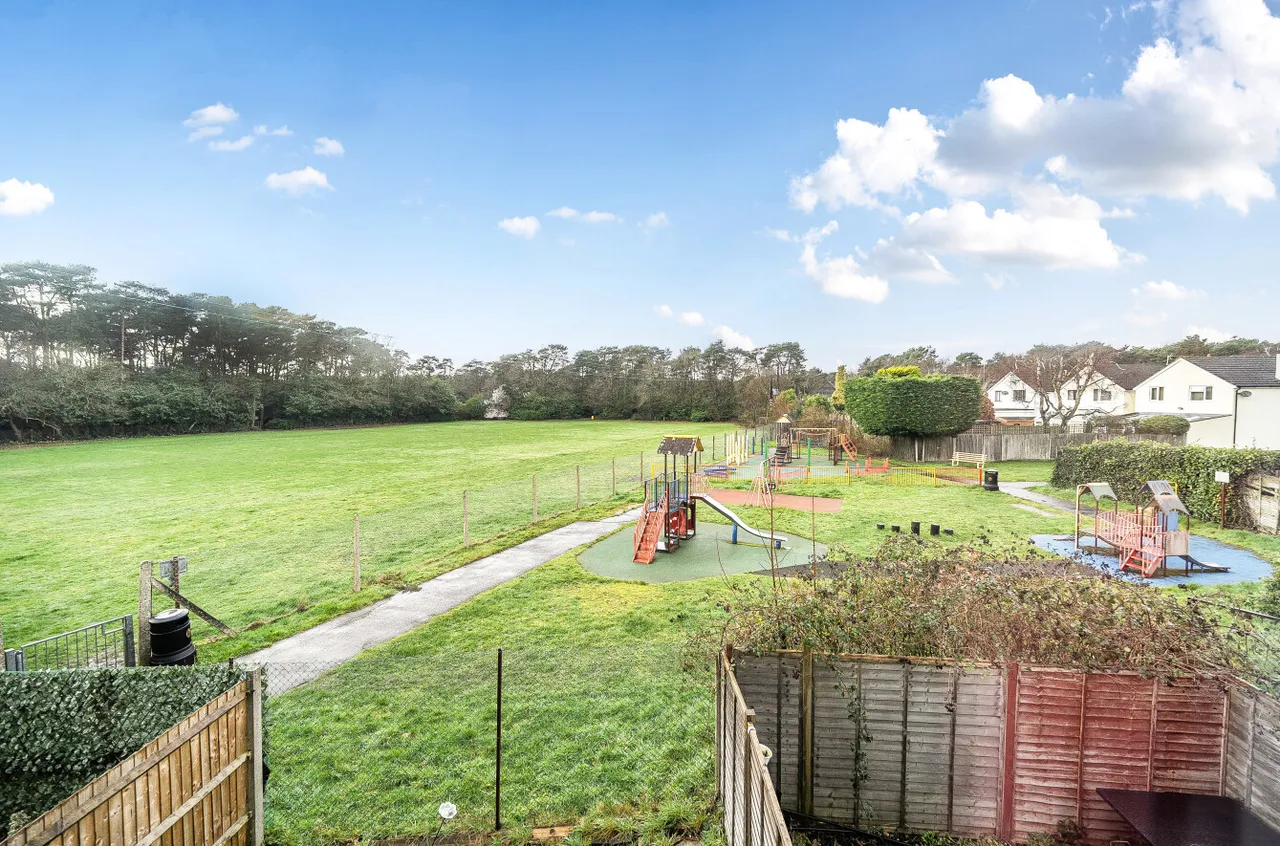 Mainstone Close, Deepcut, Camberley, Surrey, GU16 6RU, photo 12