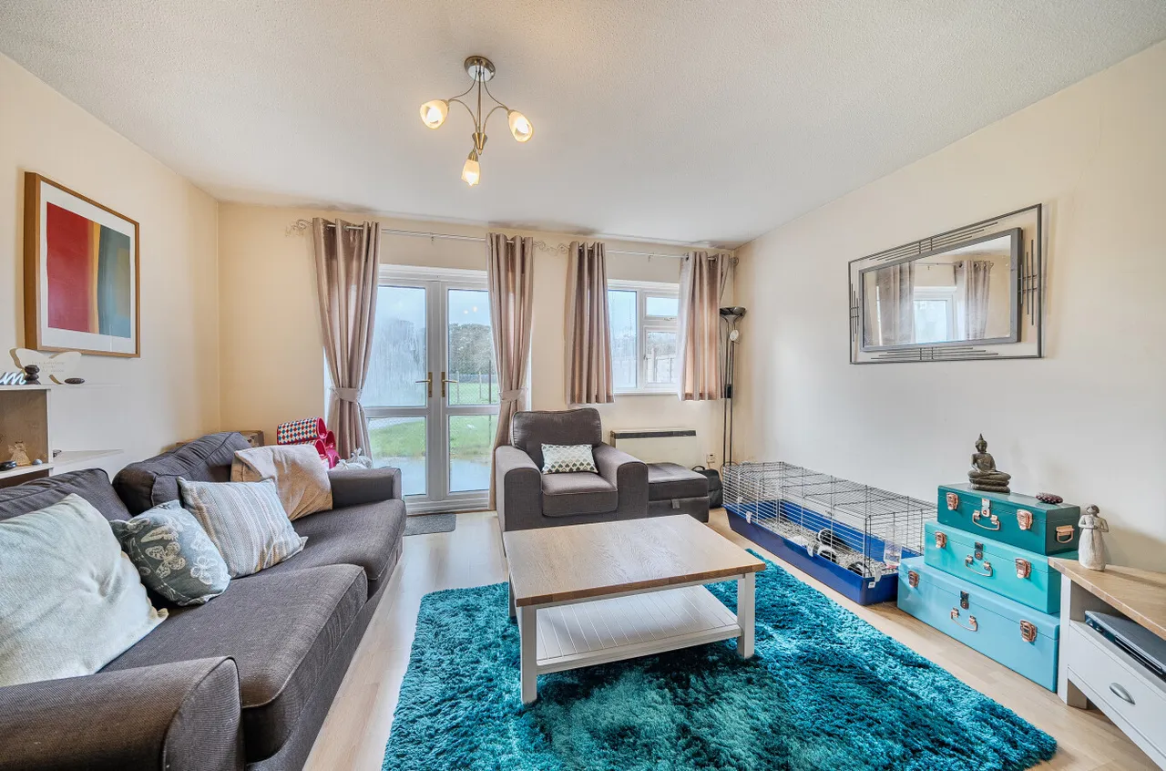 Mainstone Close, Deepcut, Camberley, Surrey, GU16 6RU, photo 4
