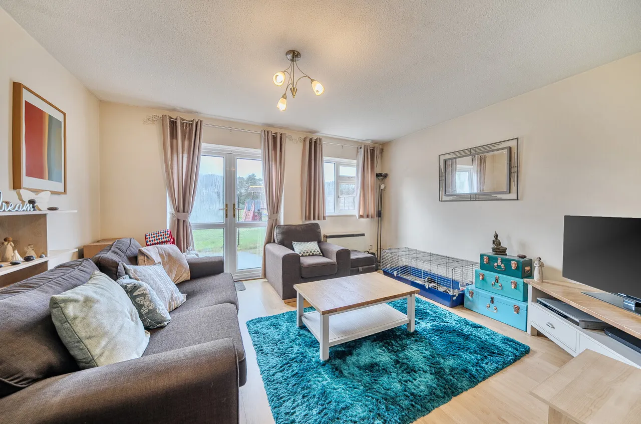 Mainstone Close, Deepcut, Camberley, Surrey, GU16 6RU, photo 3
