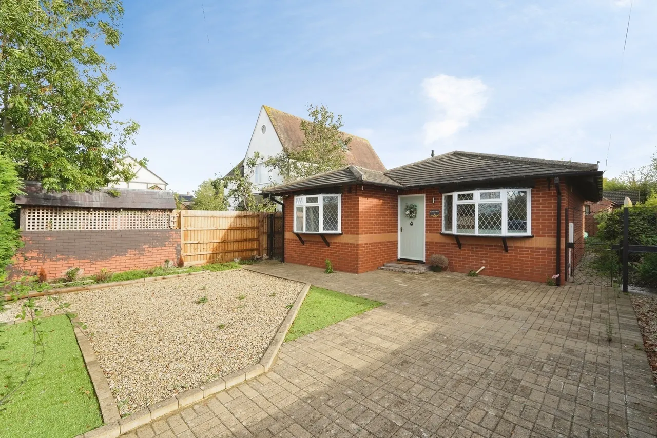 2 bed house for sale, Cheltenham Road, Beckford, GL20