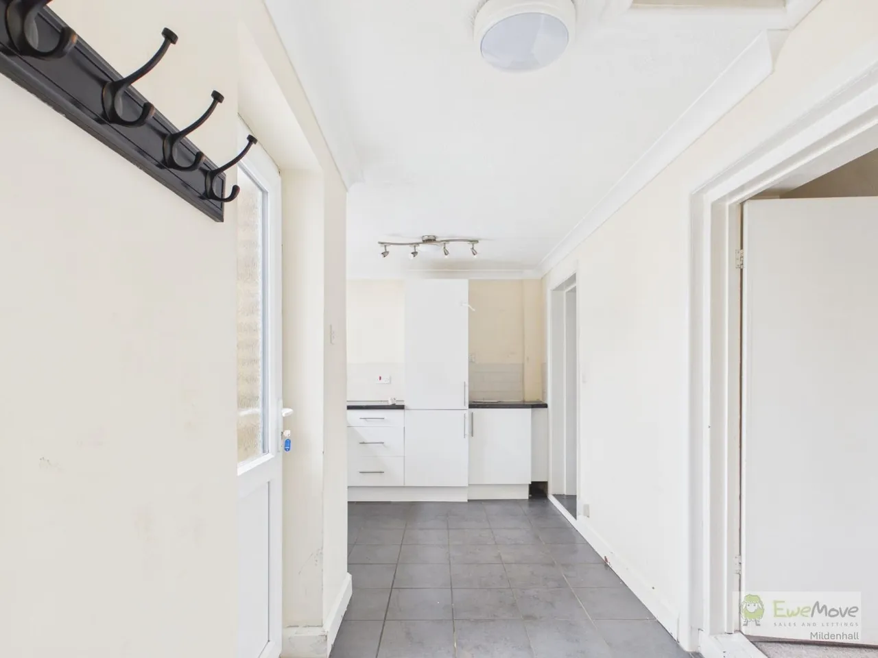 High Street, Lakenheath, IP27, photo 9