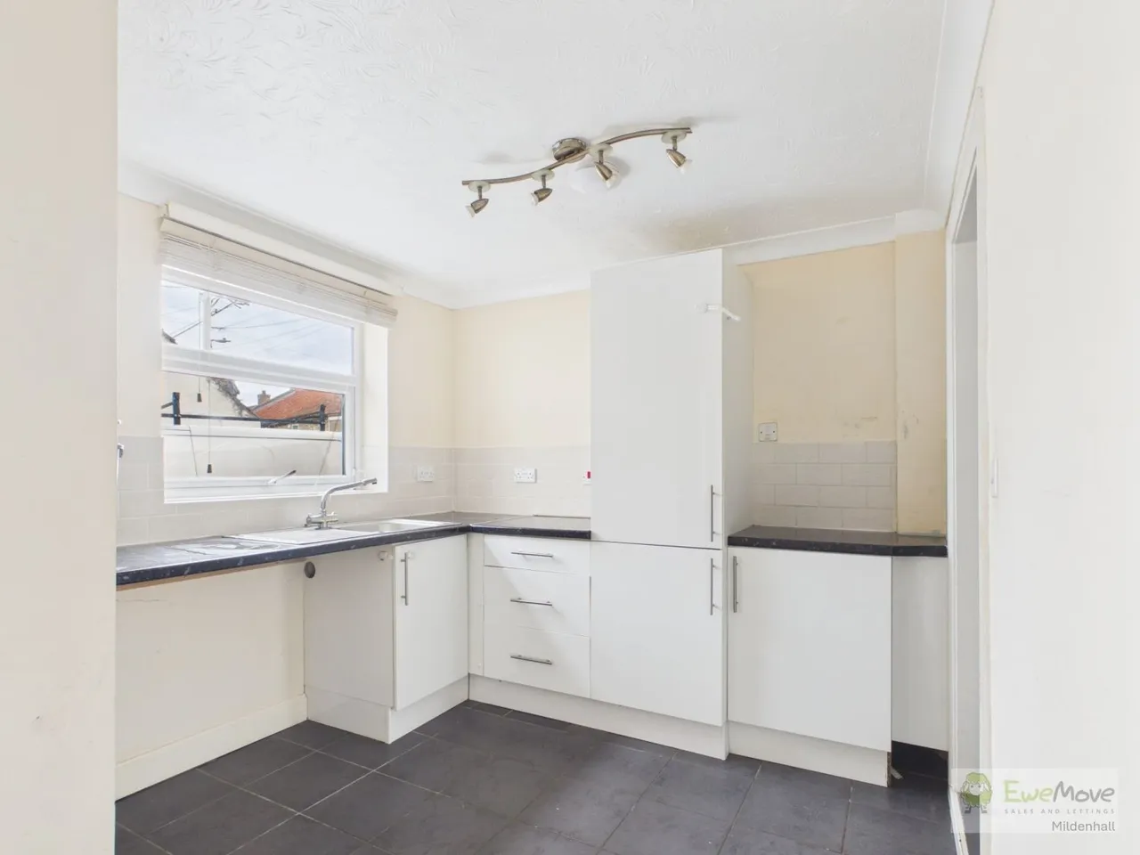High Street, Lakenheath, IP27, photo 8